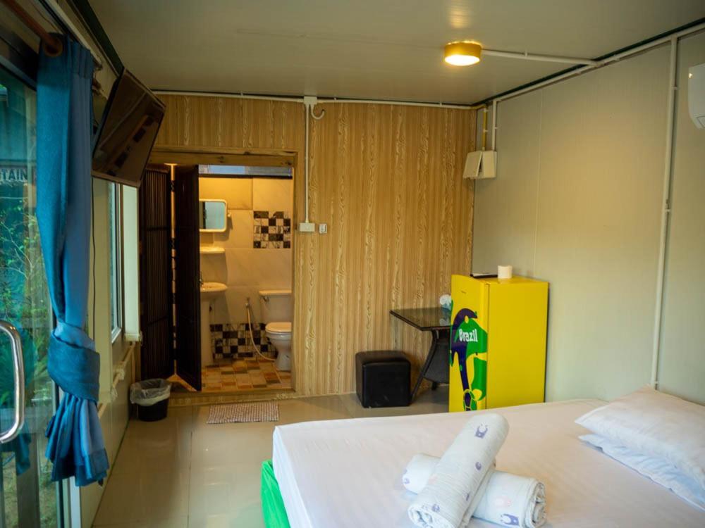 Beach Box Resort At Rimlay Rayong Exterior foto